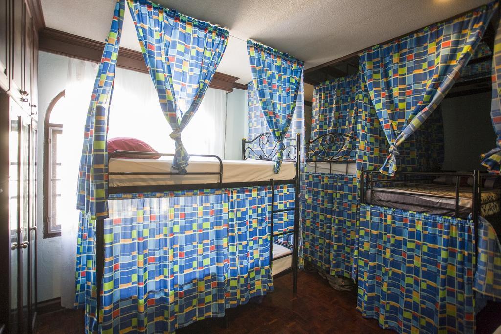 Wacky Fun Party Hostel بانكوك الغرفة الصورة
