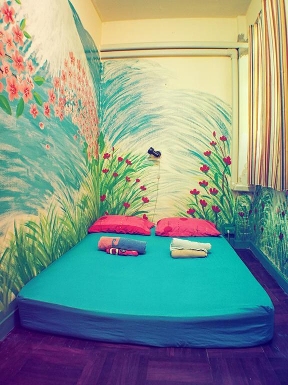 Wacky Fun Party Hostel بانكوك المظهر الخارجي الصورة