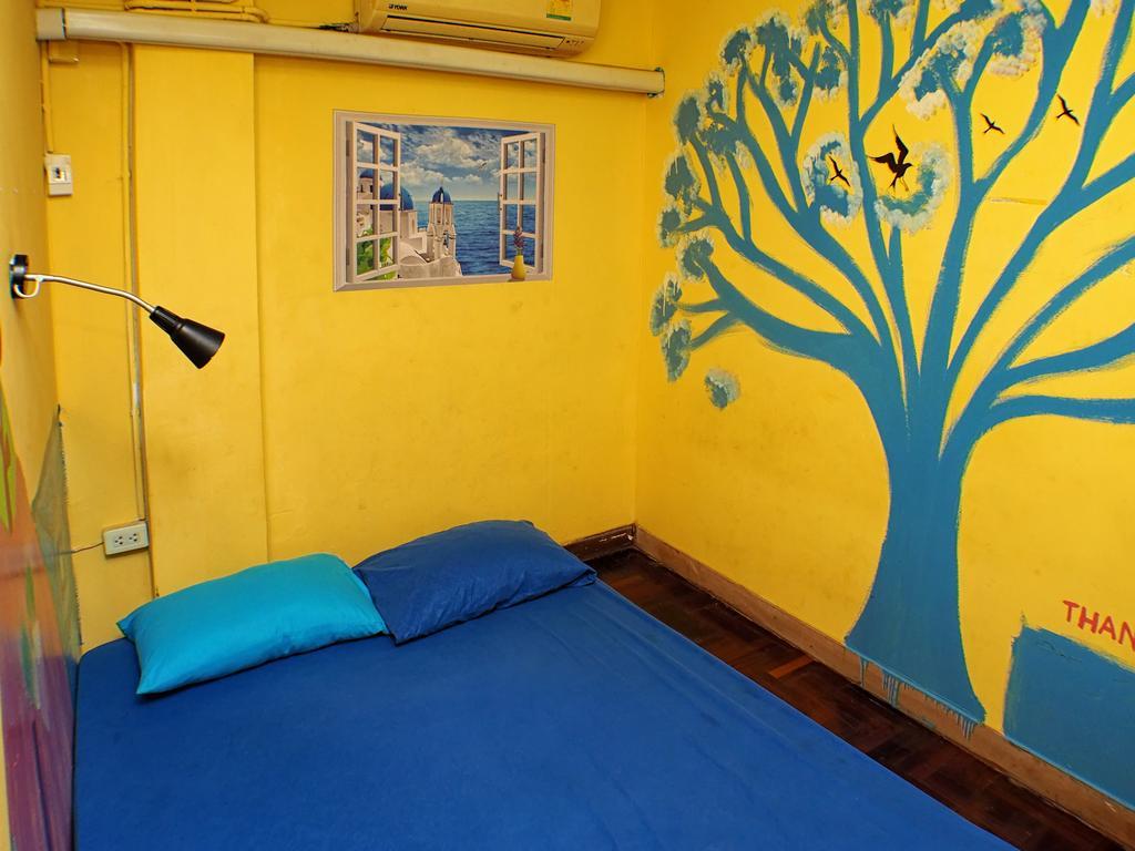 Wacky Fun Party Hostel بانكوك المظهر الخارجي الصورة